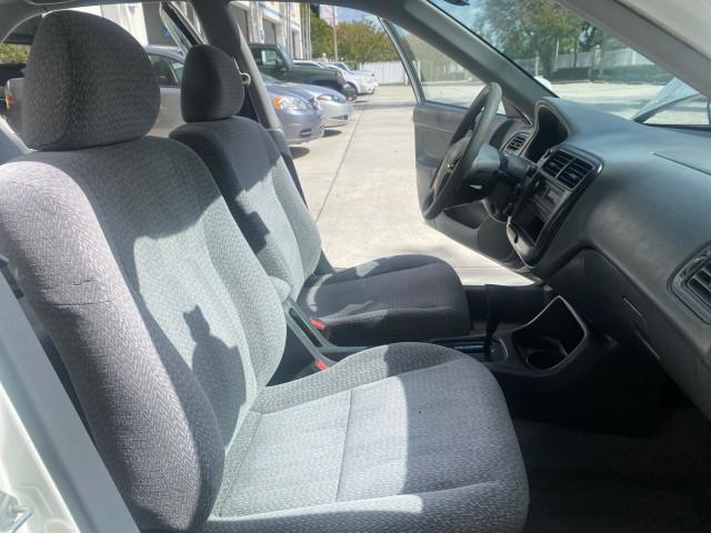 2000 Taffeta White /Gray Honda Civic LX LOW MILES 31,619 1 OWNER (2HGEJ667XYH) with an 1.6L SOHC 16-Valve I4 Engine engine, Automatic transmission, located at 4701 North Dixie Hwy, Pompano Beach, FL, 33064, (954) 422-2889, 26.240938, -80.123474 - OUR WEBPAGE FLORIDACARS1.COM HAS OVER 100 PHOTOS AND FREE CARFAX LINK 2000 Honda Civic LX 1 OWNER Sedan 4 DR 1.6L I4 F SOHC 16V Gasoline 36 MPG Front Wheel Drive Features ABS Brakes Air Conditioning AM/FM Stereo Automatic Transmission Cloth Seats Cruise Control Power Locks Power Mirrors Power Window - Photo#12