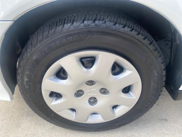 2000 Taffeta White /Gray Honda Civic LX LOW MILES 31,619 1 OWNER (2HGEJ667XYH) with an 1.6L SOHC 16-Valve I4 Engine engine, Automatic transmission, located at 4701 North Dixie Hwy, Pompano Beach, FL, 33064, (954) 422-2889, 26.240938, -80.123474 - OUR WEBPAGE FLORIDACARS1.COM HAS OVER 100 PHOTOS AND FREE CARFAX LINK 2000 Honda Civic LX 1 OWNER Sedan 4 DR 1.6L I4 F SOHC 16V Gasoline 36 MPG Front Wheel Drive Features ABS Brakes Air Conditioning AM/FM Stereo Automatic Transmission Cloth Seats Cruise Control Power Locks Power Mirrors Power Window - Photo#19