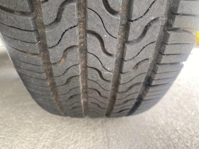 2000 Taffeta White /Gray Honda Civic LX LOW MILES 31,619 1 OWNER (2HGEJ667XYH) with an 1.6L SOHC 16-Valve I4 Engine engine, Automatic transmission, located at 4701 North Dixie Hwy, Pompano Beach, FL, 33064, (954) 422-2889, 26.240938, -80.123474 - OUR WEBPAGE FLORIDACARS1.COM HAS OVER 100 PHOTOS AND FREE CARFAX LINK 2000 Honda Civic LX 1 OWNER Sedan 4 DR 1.6L I4 F SOHC 16V Gasoline 36 MPG Front Wheel Drive Features ABS Brakes Air Conditioning AM/FM Stereo Automatic Transmission Cloth Seats Cruise Control Power Locks Power Mirrors Power Window - Photo#20