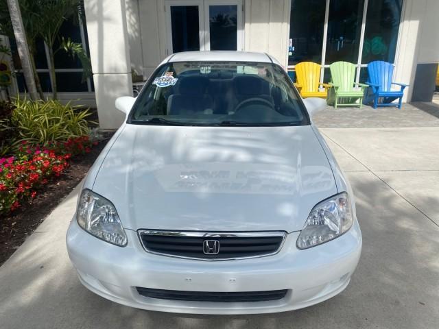 2000 Taffeta White /Gray Honda Civic LX LOW MILES 31,619 1 OWNER (2HGEJ667XYH) with an 1.6L SOHC 16-Valve I4 Engine engine, Automatic transmission, located at 4701 North Dixie Hwy, Pompano Beach, FL, 33064, (954) 422-2889, 26.240938, -80.123474 - OUR WEBPAGE FLORIDACARS1.COM HAS OVER 100 PHOTOS AND FREE CARFAX LINK 2000 Honda Civic LX 1 OWNER Sedan 4 DR 1.6L I4 F SOHC 16V Gasoline 36 MPG Front Wheel Drive Features ABS Brakes Air Conditioning AM/FM Stereo Automatic Transmission Cloth Seats Cruise Control Power Locks Power Mirrors Power Window - Photo#27