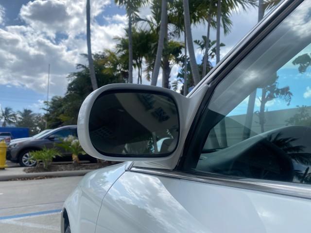 2000 Taffeta White /Gray Honda Civic LX LOW MILES 31,619 1 OWNER (2HGEJ667XYH) with an 1.6L SOHC 16-Valve I4 Engine engine, Automatic transmission, located at 4701 North Dixie Hwy, Pompano Beach, FL, 33064, (954) 422-2889, 26.240938, -80.123474 - OUR WEBPAGE FLORIDACARS1.COM HAS OVER 100 PHOTOS AND FREE CARFAX LINK 2000 Honda Civic LX 1 OWNER Sedan 4 DR 1.6L I4 F SOHC 16V Gasoline 36 MPG Front Wheel Drive Features ABS Brakes Air Conditioning AM/FM Stereo Automatic Transmission Cloth Seats Cruise Control Power Locks Power Mirrors Power Window - Photo#39