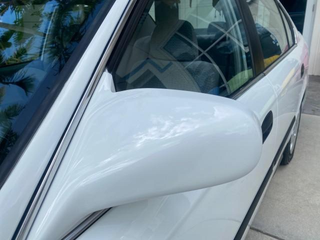 2000 Taffeta White /Gray Honda Civic LX LOW MILES 31,619 1 OWNER (2HGEJ667XYH) with an 1.6L SOHC 16-Valve I4 Engine engine, Automatic transmission, located at 4701 North Dixie Hwy, Pompano Beach, FL, 33064, (954) 422-2889, 26.240938, -80.123474 - OUR WEBPAGE FLORIDACARS1.COM HAS OVER 100 PHOTOS AND FREE CARFAX LINK 2000 Honda Civic LX 1 OWNER Sedan 4 DR 1.6L I4 F SOHC 16V Gasoline 36 MPG Front Wheel Drive Features ABS Brakes Air Conditioning AM/FM Stereo Automatic Transmission Cloth Seats Cruise Control Power Locks Power Mirrors Power Window - Photo#40