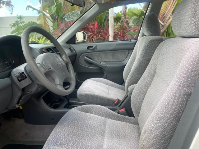 2000 Taffeta White /Gray Honda Civic LX LOW MILES 31,619 1 OWNER (2HGEJ667XYH) with an 1.6L SOHC 16-Valve I4 Engine engine, Automatic transmission, located at 4701 North Dixie Hwy, Pompano Beach, FL, 33064, (954) 422-2889, 26.240938, -80.123474 - OUR WEBPAGE FLORIDACARS1.COM HAS OVER 100 PHOTOS AND FREE CARFAX LINK 2000 Honda Civic LX 1 OWNER Sedan 4 DR 1.6L I4 F SOHC 16V Gasoline 36 MPG Front Wheel Drive Features ABS Brakes Air Conditioning AM/FM Stereo Automatic Transmission Cloth Seats Cruise Control Power Locks Power Mirrors Power Window - Photo#43