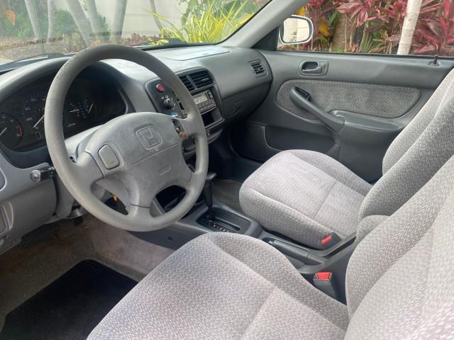 2000 Taffeta White /Gray Honda Civic LX LOW MILES 31,619 1 OWNER (2HGEJ667XYH) with an 1.6L SOHC 16-Valve I4 Engine engine, Automatic transmission, located at 4701 North Dixie Hwy, Pompano Beach, FL, 33064, (954) 422-2889, 26.240938, -80.123474 - OUR WEBPAGE FLORIDACARS1.COM HAS OVER 100 PHOTOS AND FREE CARFAX LINK 2000 Honda Civic LX 1 OWNER Sedan 4 DR 1.6L I4 F SOHC 16V Gasoline 36 MPG Front Wheel Drive Features ABS Brakes Air Conditioning AM/FM Stereo Automatic Transmission Cloth Seats Cruise Control Power Locks Power Mirrors Power Window - Photo#44