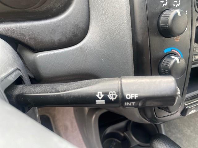 2000 Taffeta White /Gray Honda Civic LX LOW MILES 31,619 1 OWNER (2HGEJ667XYH) with an 1.6L SOHC 16-Valve I4 Engine engine, Automatic transmission, located at 4701 North Dixie Hwy, Pompano Beach, FL, 33064, (954) 422-2889, 26.240938, -80.123474 - OUR WEBPAGE FLORIDACARS1.COM HAS OVER 100 PHOTOS AND FREE CARFAX LINK 2000 Honda Civic LX 1 OWNER Sedan 4 DR 1.6L I4 F SOHC 16V Gasoline 36 MPG Front Wheel Drive Features ABS Brakes Air Conditioning AM/FM Stereo Automatic Transmission Cloth Seats Cruise Control Power Locks Power Mirrors Power Window - Photo#50