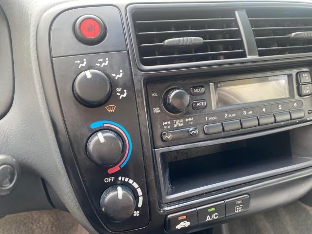 2000 Taffeta White /Gray Honda Civic LX LOW MILES 31,619 1 OWNER (2HGEJ667XYH) with an 1.6L SOHC 16-Valve I4 Engine engine, Automatic transmission, located at 4701 North Dixie Hwy, Pompano Beach, FL, 33064, (954) 422-2889, 26.240938, -80.123474 - OUR WEBPAGE FLORIDACARS1.COM HAS OVER 100 PHOTOS AND FREE CARFAX LINK 2000 Honda Civic LX 1 OWNER Sedan 4 DR 1.6L I4 F SOHC 16V Gasoline 36 MPG Front Wheel Drive Features ABS Brakes Air Conditioning AM/FM Stereo Automatic Transmission Cloth Seats Cruise Control Power Locks Power Mirrors Power Window - Photo#56