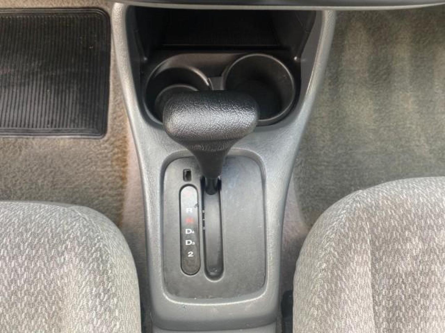 2000 Taffeta White /Gray Honda Civic LX LOW MILES 31,619 1 OWNER (2HGEJ667XYH) with an 1.6L SOHC 16-Valve I4 Engine engine, Automatic transmission, located at 4701 North Dixie Hwy, Pompano Beach, FL, 33064, (954) 422-2889, 26.240938, -80.123474 - OUR WEBPAGE FLORIDACARS1.COM HAS OVER 100 PHOTOS AND FREE CARFAX LINK 2000 Honda Civic LX 1 OWNER Sedan 4 DR 1.6L I4 F SOHC 16V Gasoline 36 MPG Front Wheel Drive Features ABS Brakes Air Conditioning AM/FM Stereo Automatic Transmission Cloth Seats Cruise Control Power Locks Power Mirrors Power Window - Photo#58