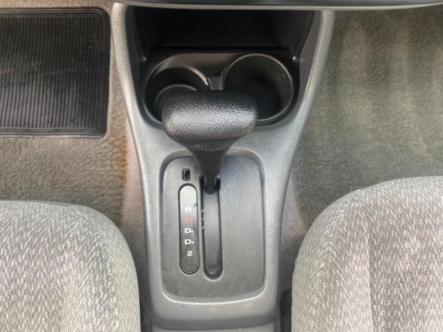 2000 Taffeta White /Gray Honda Civic LX LOW MILES 31,619 1 OWNER (2HGEJ667XYH) with an 1.6L SOHC 16-Valve I4 Engine engine, Automatic transmission, located at 4701 North Dixie Hwy, Pompano Beach, FL, 33064, (954) 422-2889, 26.240938, -80.123474 - OUR WEBPAGE FLORIDACARS1.COM HAS OVER 100 PHOTOS AND FREE CARFAX LINK 2000 Honda Civic LX 1 OWNER Sedan 4 DR 1.6L I4 F SOHC 16V Gasoline 36 MPG Front Wheel Drive Features ABS Brakes Air Conditioning AM/FM Stereo Automatic Transmission Cloth Seats Cruise Control Power Locks Power Mirrors Power Window - Photo#58