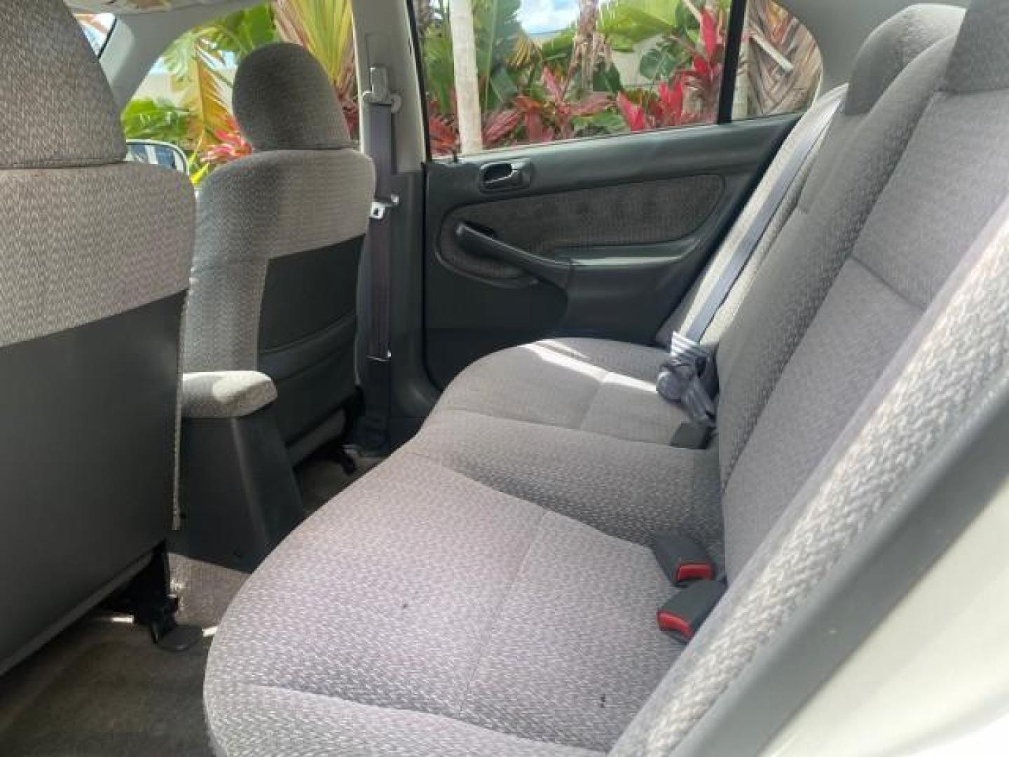 2000 Taffeta White /Gray Honda Civic LX LOW MILES 31,619 1 OWNER (2HGEJ667XYH) with an 1.6L SOHC 16-Valve I4 Engine engine, Automatic transmission, located at 4701 North Dixie Hwy, Pompano Beach, FL, 33064, (954) 422-2889, 26.240938, -80.123474 - OUR WEBPAGE FLORIDACARS1.COM HAS OVER 100 PHOTOS AND FREE CARFAX LINK 2000 Honda Civic LX 1 OWNER Sedan 4 DR 1.6L I4 F SOHC 16V Gasoline 36 MPG Front Wheel Drive Features ABS Brakes Air Conditioning AM/FM Stereo Automatic Transmission Cloth Seats Cruise Control Power Locks Power Mirrors Power Window - Photo#70