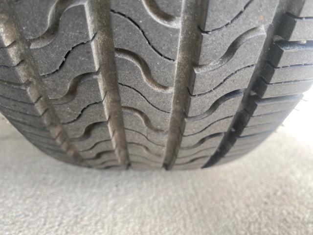 2000 Taffeta White /Gray Honda Civic LX LOW MILES 31,619 1 OWNER (2HGEJ667XYH) with an 1.6L SOHC 16-Valve I4 Engine engine, Automatic transmission, located at 4701 North Dixie Hwy, Pompano Beach, FL, 33064, (954) 422-2889, 26.240938, -80.123474 - OUR WEBPAGE FLORIDACARS1.COM HAS OVER 100 PHOTOS AND FREE CARFAX LINK 2000 Honda Civic LX 1 OWNER Sedan 4 DR 1.6L I4 F SOHC 16V Gasoline 36 MPG Front Wheel Drive Features ABS Brakes Air Conditioning AM/FM Stereo Automatic Transmission Cloth Seats Cruise Control Power Locks Power Mirrors Power Window - Photo#74