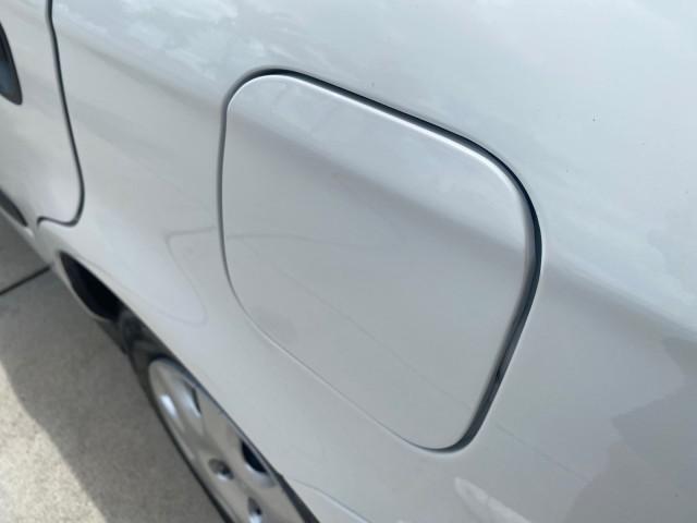 2000 Taffeta White /Gray Honda Civic LX LOW MILES 31,619 1 OWNER (2HGEJ667XYH) with an 1.6L SOHC 16-Valve I4 Engine engine, Automatic transmission, located at 4701 North Dixie Hwy, Pompano Beach, FL, 33064, (954) 422-2889, 26.240938, -80.123474 - OUR WEBPAGE FLORIDACARS1.COM HAS OVER 100 PHOTOS AND FREE CARFAX LINK 2000 Honda Civic LX 1 OWNER Sedan 4 DR 1.6L I4 F SOHC 16V Gasoline 36 MPG Front Wheel Drive Features ABS Brakes Air Conditioning AM/FM Stereo Automatic Transmission Cloth Seats Cruise Control Power Locks Power Mirrors Power Window - Photo#76