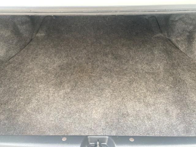 2000 Taffeta White /Gray Honda Civic LX LOW MILES 31,619 1 OWNER (2HGEJ667XYH) with an 1.6L SOHC 16-Valve I4 Engine engine, Automatic transmission, located at 4701 North Dixie Hwy, Pompano Beach, FL, 33064, (954) 422-2889, 26.240938, -80.123474 - OUR WEBPAGE FLORIDACARS1.COM HAS OVER 100 PHOTOS AND FREE CARFAX LINK 2000 Honda Civic LX 1 OWNER Sedan 4 DR 1.6L I4 F SOHC 16V Gasoline 36 MPG Front Wheel Drive Features ABS Brakes Air Conditioning AM/FM Stereo Automatic Transmission Cloth Seats Cruise Control Power Locks Power Mirrors Power Window - Photo#80