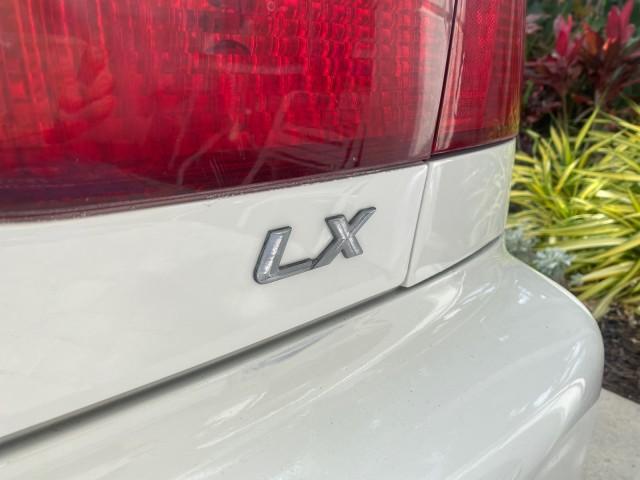 2000 Taffeta White /Gray Honda Civic LX LOW MILES 31,619 1 OWNER (2HGEJ667XYH) with an 1.6L SOHC 16-Valve I4 Engine engine, Automatic transmission, located at 4701 North Dixie Hwy, Pompano Beach, FL, 33064, (954) 422-2889, 26.240938, -80.123474 - OUR WEBPAGE FLORIDACARS1.COM HAS OVER 100 PHOTOS AND FREE CARFAX LINK 2000 Honda Civic LX 1 OWNER Sedan 4 DR 1.6L I4 F SOHC 16V Gasoline 36 MPG Front Wheel Drive Features ABS Brakes Air Conditioning AM/FM Stereo Automatic Transmission Cloth Seats Cruise Control Power Locks Power Mirrors Power Window - Photo#81