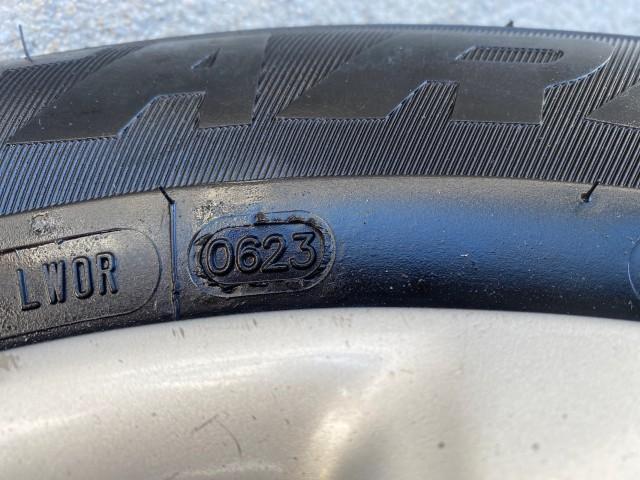 2004 Graphite Pearl /Gray Honda Accord Sdn LX LOW MILES 68,079 (1HGCM56344A) with an 2.4L DOHC MPFI 16-Valve i-VTEC I4 Engine engine, Automatic transmission, located at 4701 North Dixie Hwy, Pompano Beach, FL, 33064, (954) 422-2889, 26.240938, -80.123474 - OUR WEBPAGE FLORIDACARS1.COM HAS OVER 100 PHOTOS AND FREE CARFAX LINK 2004 Honda Accord LX Sedan 4 DR 2.4L I4 F DOHC Gasoline 34 MPG Front Wheel Drive Features ABS Brakes Air Conditioning AM/FM Stereo Automatic Transmission Cassette Player CD Audio Cloth Seats Cruise Control Power Locks Power Mirror - Photo#36