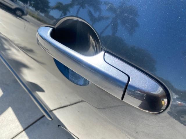 2004 Graphite Pearl /Gray Honda Accord Sdn LX LOW MILES 68,079 (1HGCM56344A) with an 2.4L DOHC MPFI 16-Valve i-VTEC I4 Engine engine, Automatic transmission, located at 4701 North Dixie Hwy, Pompano Beach, FL, 33064, (954) 422-2889, 26.240938, -80.123474 - OUR WEBPAGE FLORIDACARS1.COM HAS OVER 100 PHOTOS AND FREE CARFAX LINK 2004 Honda Accord LX Sedan 4 DR 2.4L I4 F DOHC Gasoline 34 MPG Front Wheel Drive Features ABS Brakes Air Conditioning AM/FM Stereo Automatic Transmission Cassette Player CD Audio Cloth Seats Cruise Control Power Locks Power Mirror - Photo#70