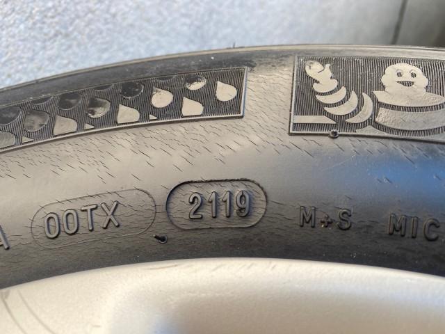 2004 Graphite Pearl /Gray Honda Accord Sdn LX LOW MILES 68,079 (1HGCM56344A) with an 2.4L DOHC MPFI 16-Valve i-VTEC I4 Engine engine, Automatic transmission, located at 4701 North Dixie Hwy, Pompano Beach, FL, 33064, (954) 422-2889, 26.240938, -80.123474 - OUR WEBPAGE FLORIDACARS1.COM HAS OVER 100 PHOTOS AND FREE CARFAX LINK 2004 Honda Accord LX Sedan 4 DR 2.4L I4 F DOHC Gasoline 34 MPG Front Wheel Drive Features ABS Brakes Air Conditioning AM/FM Stereo Automatic Transmission Cassette Player CD Audio Cloth Seats Cruise Control Power Locks Power Mirror - Photo#81