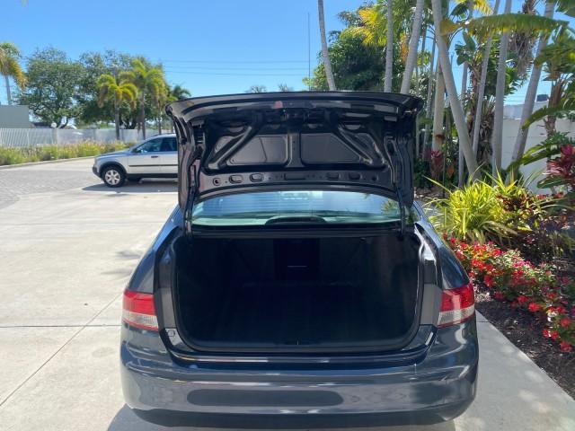 2004 Graphite Pearl /Gray Honda Accord Sdn LX LOW MILES 68,079 (1HGCM56344A) with an 2.4L DOHC MPFI 16-Valve i-VTEC I4 Engine engine, Automatic transmission, located at 4701 North Dixie Hwy, Pompano Beach, FL, 33064, (954) 422-2889, 26.240938, -80.123474 - OUR WEBPAGE FLORIDACARS1.COM HAS OVER 100 PHOTOS AND FREE CARFAX LINK 2004 Honda Accord LX Sedan 4 DR 2.4L I4 F DOHC Gasoline 34 MPG Front Wheel Drive Features ABS Brakes Air Conditioning AM/FM Stereo Automatic Transmission Cassette Player CD Audio Cloth Seats Cruise Control Power Locks Power Mirror - Photo#87