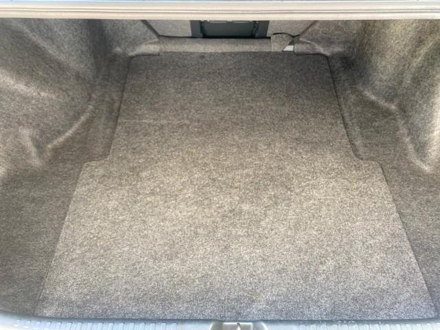 2004 Graphite Pearl /Gray Honda Accord Sdn LX LOW MILES 68,079 (1HGCM56344A) with an 2.4L DOHC MPFI 16-Valve i-VTEC I4 Engine engine, Automatic transmission, located at 4701 North Dixie Hwy, Pompano Beach, FL, 33064, (954) 422-2889, 26.240938, -80.123474 - OUR WEBPAGE FLORIDACARS1.COM HAS OVER 100 PHOTOS AND FREE CARFAX LINK 2004 Honda Accord LX Sedan 4 DR 2.4L I4 F DOHC Gasoline 34 MPG Front Wheel Drive Features ABS Brakes Air Conditioning AM/FM Stereo Automatic Transmission Cassette Player CD Audio Cloth Seats Cruise Control Power Locks Power Mirror - Photo#89