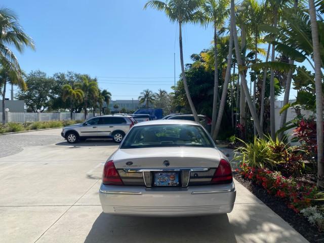 2009 Silver Birch Metallic /Light camel Mercury Grand Marquis LS LOW MILES 54,807 (2MEHM75V99X) with an 4.6L OHC SEFI FFV V8 Engine engine, Automatic transmission, located at 4701 North Dixie Hwy, Pompano Beach, FL, 33064, (954) 422-2889, 26.240938, -80.123474 - OUR WEBPAGE FLORIDACARS1.COM HAS OVER 100 PHOTOS AND FREE CARFAX LINK 2009 Mercury Grand Marquis LS Sedan 4 DR 4.6L V8 F SOHC 16V Flex Fuel 25 MPG Rear Wheel Drive Features ABS Brakes Air Conditioning Alloy Wheels AM/FM Stereo Automatic Transmission CD Audio Cruise Control Flex Fuel Vehicle Leather - Photo#6