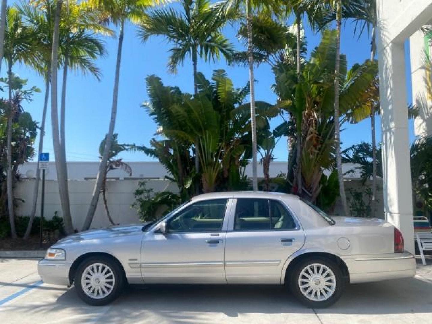 2009 Silver Birch Metallic /Light camel Mercury Grand Marquis LS LOW MILES 54,807 (2MEHM75V99X) with an 4.6L OHC SEFI FFV V8 Engine engine, Automatic transmission, located at 4701 North Dixie Hwy, Pompano Beach, FL, 33064, (954) 422-2889, 26.240938, -80.123474 - OUR WEBPAGE FLORIDACARS1.COM HAS OVER 100 PHOTOS AND FREE CARFAX LINK 2009 Mercury Grand Marquis LS Sedan 4 DR 4.6L V8 F SOHC 16V Flex Fuel 25 MPG Rear Wheel Drive Features ABS Brakes Air Conditioning Alloy Wheels AM/FM Stereo Automatic Transmission CD Audio Cruise Control Flex Fuel Vehicle Leather- Photo#28