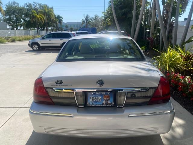 2009 Silver Birch Metallic /Light camel Mercury Grand Marquis LS LOW MILES 54,807 (2MEHM75V99X) with an 4.6L OHC SEFI FFV V8 Engine engine, Automatic transmission, located at 4701 North Dixie Hwy, Pompano Beach, FL, 33064, (954) 422-2889, 26.240938, -80.123474 - OUR WEBPAGE FLORIDACARS1.COM HAS OVER 100 PHOTOS AND FREE CARFAX LINK 2009 Mercury Grand Marquis LS Sedan 4 DR 4.6L V8 F SOHC 16V Flex Fuel 25 MPG Rear Wheel Drive Features ABS Brakes Air Conditioning Alloy Wheels AM/FM Stereo Automatic Transmission CD Audio Cruise Control Flex Fuel Vehicle Leather - Photo#33