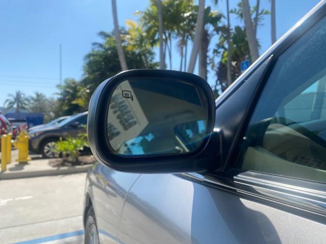 2009 Silver Birch Metallic /Light camel Mercury Grand Marquis LS LOW MILES 54,807 (2MEHM75V99X) with an 4.6L OHC SEFI FFV V8 Engine engine, Automatic transmission, located at 4701 North Dixie Hwy, Pompano Beach, FL, 33064, (954) 422-2889, 26.240938, -80.123474 - OUR WEBPAGE FLORIDACARS1.COM HAS OVER 100 PHOTOS AND FREE CARFAX LINK 2009 Mercury Grand Marquis LS Sedan 4 DR 4.6L V8 F SOHC 16V Flex Fuel 25 MPG Rear Wheel Drive Features ABS Brakes Air Conditioning Alloy Wheels AM/FM Stereo Automatic Transmission CD Audio Cruise Control Flex Fuel Vehicle Leather - Photo#37