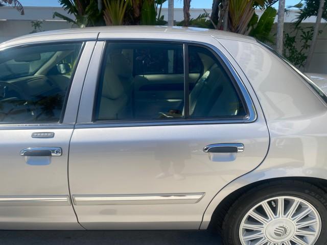 2009 Silver Birch Metallic /Light camel Mercury Grand Marquis LS LOW MILES 54,807 (2MEHM75V99X) with an 4.6L OHC SEFI FFV V8 Engine engine, Automatic transmission, located at 4701 North Dixie Hwy, Pompano Beach, FL, 33064, (954) 422-2889, 26.240938, -80.123474 - OUR WEBPAGE FLORIDACARS1.COM HAS OVER 100 PHOTOS AND FREE CARFAX LINK 2009 Mercury Grand Marquis LS Sedan 4 DR 4.6L V8 F SOHC 16V Flex Fuel 25 MPG Rear Wheel Drive Features ABS Brakes Air Conditioning Alloy Wheels AM/FM Stereo Automatic Transmission CD Audio Cruise Control Flex Fuel Vehicle Leather - Photo#66