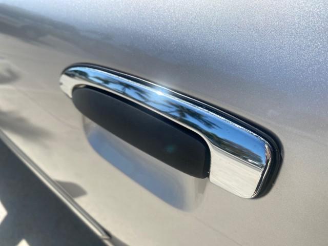 2009 Silver Birch Metallic /Light camel Mercury Grand Marquis LS LOW MILES 54,807 (2MEHM75V99X) with an 4.6L OHC SEFI FFV V8 Engine engine, Automatic transmission, located at 4701 North Dixie Hwy, Pompano Beach, FL, 33064, (954) 422-2889, 26.240938, -80.123474 - OUR WEBPAGE FLORIDACARS1.COM HAS OVER 100 PHOTOS AND FREE CARFAX LINK 2009 Mercury Grand Marquis LS Sedan 4 DR 4.6L V8 F SOHC 16V Flex Fuel 25 MPG Rear Wheel Drive Features ABS Brakes Air Conditioning Alloy Wheels AM/FM Stereo Automatic Transmission CD Audio Cruise Control Flex Fuel Vehicle Leather - Photo#67