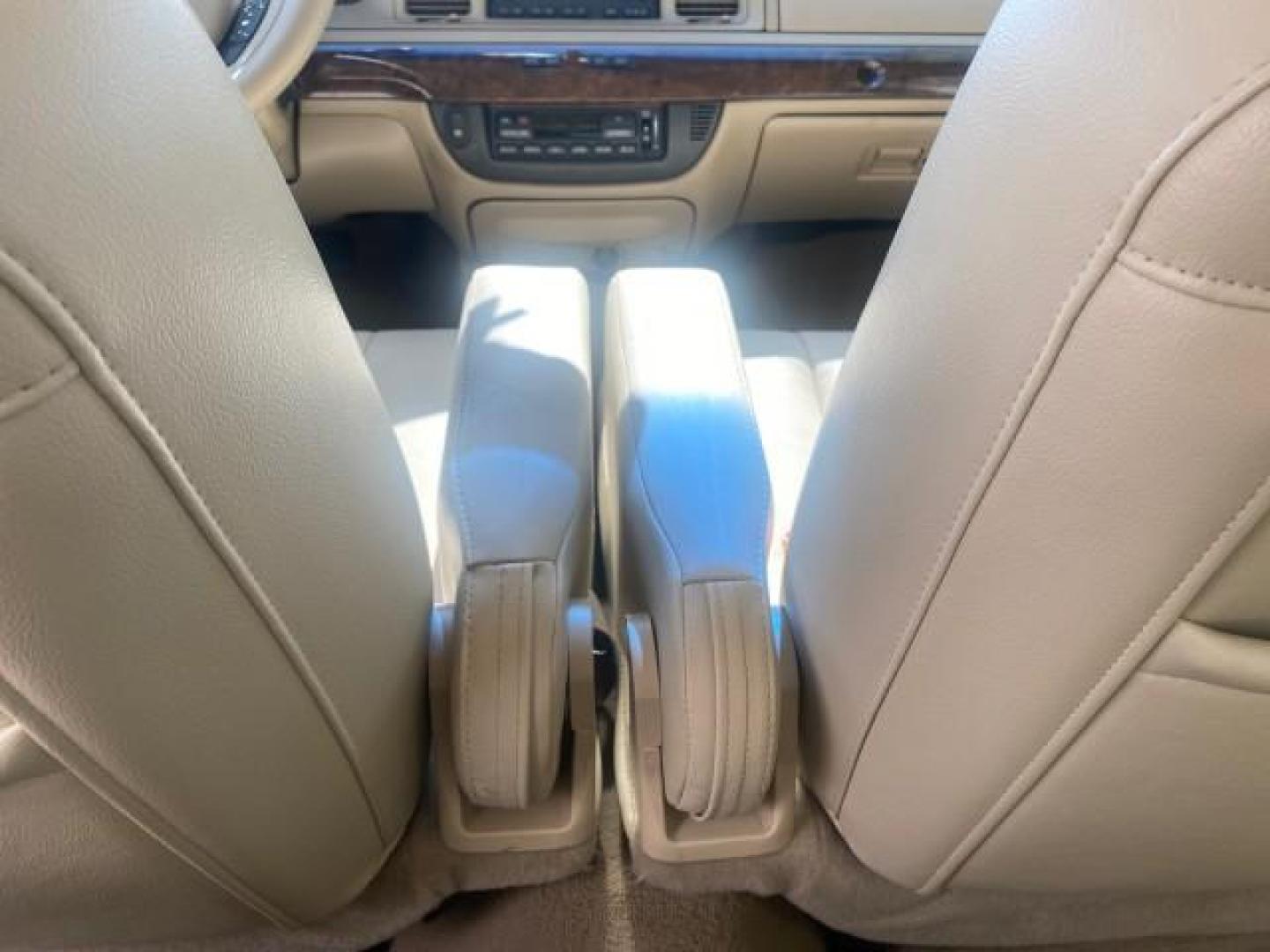 2009 Silver Birch Metallic /Light camel Mercury Grand Marquis LS LOW MILES 54,807 (2MEHM75V99X) with an 4.6L OHC SEFI FFV V8 Engine engine, Automatic transmission, located at 4701 North Dixie Hwy, Pompano Beach, FL, 33064, (954) 422-2889, 26.240938, -80.123474 - OUR WEBPAGE FLORIDACARS1.COM HAS OVER 100 PHOTOS AND FREE CARFAX LINK 2009 Mercury Grand Marquis LS Sedan 4 DR 4.6L V8 F SOHC 16V Flex Fuel 25 MPG Rear Wheel Drive Features ABS Brakes Air Conditioning Alloy Wheels AM/FM Stereo Automatic Transmission CD Audio Cruise Control Flex Fuel Vehicle Leather- Photo#74