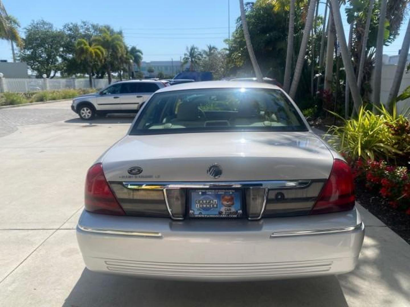 2009 Silver Birch Metallic /Light camel Mercury Grand Marquis LS LOW MILES 54,807 (2MEHM75V99X) with an 4.6L OHC SEFI FFV V8 Engine engine, Automatic transmission, located at 4701 North Dixie Hwy, Pompano Beach, FL, 33064, (954) 422-2889, 26.240938, -80.123474 - OUR WEBPAGE FLORIDACARS1.COM HAS OVER 100 PHOTOS AND FREE CARFAX LINK 2009 Mercury Grand Marquis LS Sedan 4 DR 4.6L V8 F SOHC 16V Flex Fuel 25 MPG Rear Wheel Drive Features ABS Brakes Air Conditioning Alloy Wheels AM/FM Stereo Automatic Transmission CD Audio Cruise Control Flex Fuel Vehicle Leather- Photo#81