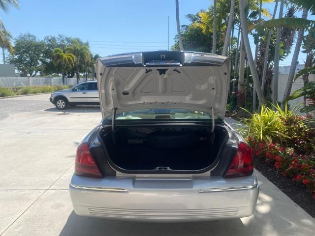 2009 Silver Birch Metallic /Light camel Mercury Grand Marquis LS LOW MILES 54,807 (2MEHM75V99X) with an 4.6L OHC SEFI FFV V8 Engine engine, Automatic transmission, located at 4701 North Dixie Hwy, Pompano Beach, FL, 33064, (954) 422-2889, 26.240938, -80.123474 - OUR WEBPAGE FLORIDACARS1.COM HAS OVER 100 PHOTOS AND FREE CARFAX LINK 2009 Mercury Grand Marquis LS Sedan 4 DR 4.6L V8 F SOHC 16V Flex Fuel 25 MPG Rear Wheel Drive Features ABS Brakes Air Conditioning Alloy Wheels AM/FM Stereo Automatic Transmission CD Audio Cruise Control Flex Fuel Vehicle Leather - Photo#83