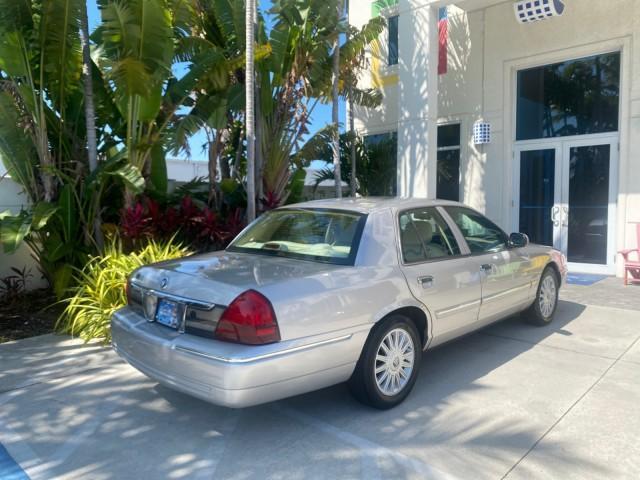 2009 Silver Birch Metallic /Light camel Mercury Grand Marquis LS LOW MILES 54,807 (2MEHM75V99X) with an 4.6L OHC SEFI FFV V8 Engine engine, Automatic transmission, located at 4701 North Dixie Hwy, Pompano Beach, FL, 33064, (954) 422-2889, 26.240938, -80.123474 - OUR WEBPAGE FLORIDACARS1.COM HAS OVER 100 PHOTOS AND FREE CARFAX LINK 2009 Mercury Grand Marquis LS Sedan 4 DR 4.6L V8 F SOHC 16V Flex Fuel 25 MPG Rear Wheel Drive Features ABS Brakes Air Conditioning Alloy Wheels AM/FM Stereo Automatic Transmission CD Audio Cruise Control Flex Fuel Vehicle Leather - Photo#89