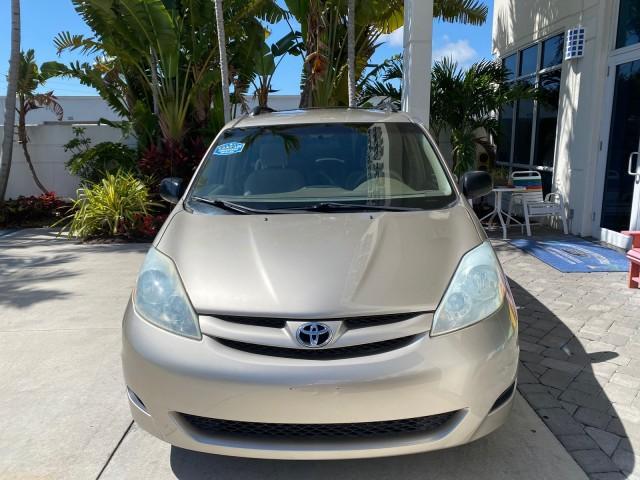 2006 Desert Sand Mica /Taupe Toyota Sienna VAN LE LOW MILES 78,653 (5TDZA23C86S) with an 3.3L 24-Valve SEFI DOHC VVT-i V6 Engine engine, Automatic transmission, located at 4701 North Dixie Hwy, Pompano Beach, FL, 33064, (954) 422-2889, 26.240938, -80.123474 - OUR WEBPAGE FLORIDACARS1.COM HAS OVER 100 PHOTOS AND FREE CARFAX LINK 2006 Toyota Sienna LE 7 Passenger Van 3.3L V6 Gasoline 26 MPG Front Wheel Drive Features ABS Brakes Air Conditioning AM/FM Stereo Automatic Transmission CD Audio Cloth Seats Cruise Control Fold-Away Third Row Full Roof Rack Power - Photo#2