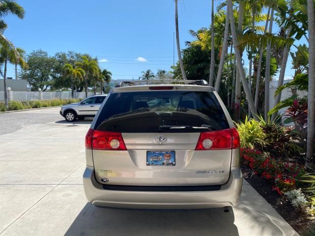 2006 Desert Sand Mica /Taupe Toyota Sienna VAN LE LOW MILES 78,653 (5TDZA23C86S) with an 3.3L 24-Valve SEFI DOHC VVT-i V6 Engine engine, Automatic transmission, located at 4701 North Dixie Hwy, Pompano Beach, FL, 33064, (954) 422-2889, 26.240938, -80.123474 - OUR WEBPAGE FLORIDACARS1.COM HAS OVER 100 PHOTOS AND FREE CARFAX LINK 2006 Toyota Sienna LE 7 Passenger Van 3.3L V6 Gasoline 26 MPG Front Wheel Drive Features ABS Brakes Air Conditioning AM/FM Stereo Automatic Transmission CD Audio Cloth Seats Cruise Control Fold-Away Third Row Full Roof Rack Power - Photo#6