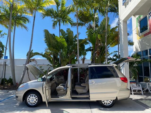 2006 Desert Sand Mica /Taupe Toyota Sienna VAN LE LOW MILES 78,653 (5TDZA23C86S) with an 3.3L 24-Valve SEFI DOHC VVT-i V6 Engine engine, Automatic transmission, located at 4701 North Dixie Hwy, Pompano Beach, FL, 33064, (954) 422-2889, 26.240938, -80.123474 - OUR WEBPAGE FLORIDACARS1.COM HAS OVER 100 PHOTOS AND FREE CARFAX LINK 2006 Toyota Sienna LE 7 Passenger Van 3.3L V6 Gasoline 26 MPG Front Wheel Drive Features ABS Brakes Air Conditioning AM/FM Stereo Automatic Transmission CD Audio Cloth Seats Cruise Control Fold-Away Third Row Full Roof Rack Power - Photo#8