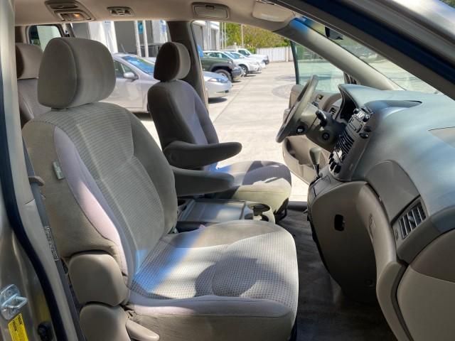 2006 Desert Sand Mica /Taupe Toyota Sienna VAN LE LOW MILES 78,653 (5TDZA23C86S) with an 3.3L 24-Valve SEFI DOHC VVT-i V6 Engine engine, Automatic transmission, located at 4701 North Dixie Hwy, Pompano Beach, FL, 33064, (954) 422-2889, 26.240938, -80.123474 - OUR WEBPAGE FLORIDACARS1.COM HAS OVER 100 PHOTOS AND FREE CARFAX LINK 2006 Toyota Sienna LE 7 Passenger Van 3.3L V6 Gasoline 26 MPG Front Wheel Drive Features ABS Brakes Air Conditioning AM/FM Stereo Automatic Transmission CD Audio Cloth Seats Cruise Control Fold-Away Third Row Full Roof Rack Power - Photo#12