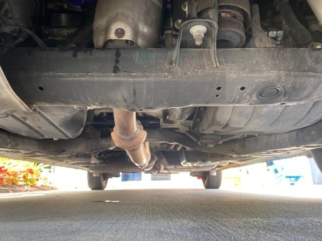 2006 Desert Sand Mica /Taupe Toyota Sienna VAN LE LOW MILES 78,653 (5TDZA23C86S) with an 3.3L 24-Valve SEFI DOHC VVT-i V6 Engine engine, Automatic transmission, located at 4701 North Dixie Hwy, Pompano Beach, FL, 33064, (954) 422-2889, 26.240938, -80.123474 - OUR WEBPAGE FLORIDACARS1.COM HAS OVER 100 PHOTOS AND FREE CARFAX LINK 2006 Toyota Sienna LE 7 Passenger Van 3.3L V6 Gasoline 26 MPG Front Wheel Drive Features ABS Brakes Air Conditioning AM/FM Stereo Automatic Transmission CD Audio Cloth Seats Cruise Control Fold-Away Third Row Full Roof Rack Power - Photo#21