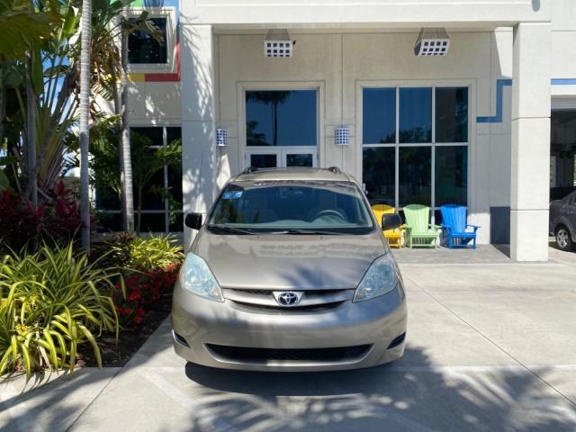 2006 Desert Sand Mica /Taupe Toyota Sienna VAN LE LOW MILES 78,653 (5TDZA23C86S) with an 3.3L 24-Valve SEFI DOHC VVT-i V6 Engine engine, Automatic transmission, located at 4701 North Dixie Hwy, Pompano Beach, FL, 33064, (954) 422-2889, 26.240938, -80.123474 - OUR WEBPAGE FLORIDACARS1.COM HAS OVER 100 PHOTOS AND FREE CARFAX LINK 2006 Toyota Sienna LE 7 Passenger Van 3.3L V6 Gasoline 26 MPG Front Wheel Drive Features ABS Brakes Air Conditioning AM/FM Stereo Automatic Transmission CD Audio Cloth Seats Cruise Control Fold-Away Third Row Full Roof Rack Power - Photo#26