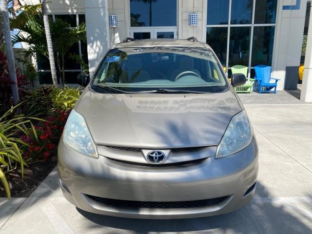 2006 Desert Sand Mica /Taupe Toyota Sienna VAN LE LOW MILES 78,653 (5TDZA23C86S) with an 3.3L 24-Valve SEFI DOHC VVT-i V6 Engine engine, Automatic transmission, located at 4701 North Dixie Hwy, Pompano Beach, FL, 33064, (954) 422-2889, 26.240938, -80.123474 - OUR WEBPAGE FLORIDACARS1.COM HAS OVER 100 PHOTOS AND FREE CARFAX LINK 2006 Toyota Sienna LE 7 Passenger Van 3.3L V6 Gasoline 26 MPG Front Wheel Drive Features ABS Brakes Air Conditioning AM/FM Stereo Automatic Transmission CD Audio Cloth Seats Cruise Control Fold-Away Third Row Full Roof Rack Power - Photo#27