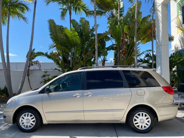 2006 Desert Sand Mica /Taupe Toyota Sienna VAN LE LOW MILES 78,653 (5TDZA23C86S) with an 3.3L 24-Valve SEFI DOHC VVT-i V6 Engine engine, Automatic transmission, located at 4701 North Dixie Hwy, Pompano Beach, FL, 33064, (954) 422-2889, 26.240938, -80.123474 - OUR WEBPAGE FLORIDACARS1.COM HAS OVER 100 PHOTOS AND FREE CARFAX LINK 2006 Toyota Sienna LE 7 Passenger Van 3.3L V6 Gasoline 26 MPG Front Wheel Drive Features ABS Brakes Air Conditioning AM/FM Stereo Automatic Transmission CD Audio Cloth Seats Cruise Control Fold-Away Third Row Full Roof Rack Power - Photo#31