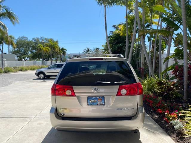 2006 Desert Sand Mica /Taupe Toyota Sienna VAN LE LOW MILES 78,653 (5TDZA23C86S) with an 3.3L 24-Valve SEFI DOHC VVT-i V6 Engine engine, Automatic transmission, located at 4701 North Dixie Hwy, Pompano Beach, FL, 33064, (954) 422-2889, 26.240938, -80.123474 - OUR WEBPAGE FLORIDACARS1.COM HAS OVER 100 PHOTOS AND FREE CARFAX LINK 2006 Toyota Sienna LE 7 Passenger Van 3.3L V6 Gasoline 26 MPG Front Wheel Drive Features ABS Brakes Air Conditioning AM/FM Stereo Automatic Transmission CD Audio Cloth Seats Cruise Control Fold-Away Third Row Full Roof Rack Power - Photo#34