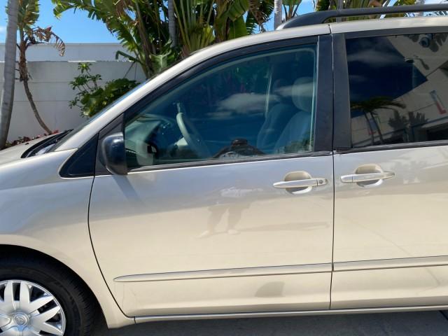 2006 Desert Sand Mica /Taupe Toyota Sienna VAN LE LOW MILES 78,653 (5TDZA23C86S) with an 3.3L 24-Valve SEFI DOHC VVT-i V6 Engine engine, Automatic transmission, located at 4701 North Dixie Hwy, Pompano Beach, FL, 33064, (954) 422-2889, 26.240938, -80.123474 - OUR WEBPAGE FLORIDACARS1.COM HAS OVER 100 PHOTOS AND FREE CARFAX LINK 2006 Toyota Sienna LE 7 Passenger Van 3.3L V6 Gasoline 26 MPG Front Wheel Drive Features ABS Brakes Air Conditioning AM/FM Stereo Automatic Transmission CD Audio Cloth Seats Cruise Control Fold-Away Third Row Full Roof Rack Power - Photo#37