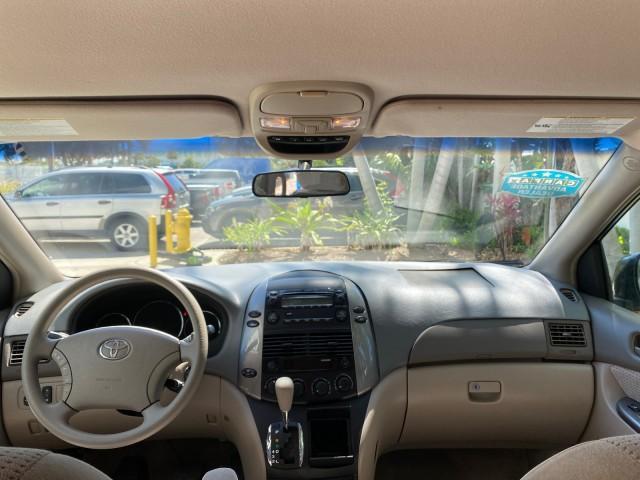 2006 Desert Sand Mica /Taupe Toyota Sienna VAN LE LOW MILES 78,653 (5TDZA23C86S) with an 3.3L 24-Valve SEFI DOHC VVT-i V6 Engine engine, Automatic transmission, located at 4701 North Dixie Hwy, Pompano Beach, FL, 33064, (954) 422-2889, 26.240938, -80.123474 - OUR WEBPAGE FLORIDACARS1.COM HAS OVER 100 PHOTOS AND FREE CARFAX LINK 2006 Toyota Sienna LE 7 Passenger Van 3.3L V6 Gasoline 26 MPG Front Wheel Drive Features ABS Brakes Air Conditioning AM/FM Stereo Automatic Transmission CD Audio Cloth Seats Cruise Control Fold-Away Third Row Full Roof Rack Power - Photo#82