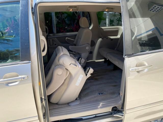 2006 Desert Sand Mica /Taupe Toyota Sienna VAN LE LOW MILES 78,653 (5TDZA23C86S) with an 3.3L 24-Valve SEFI DOHC VVT-i V6 Engine engine, Automatic transmission, located at 4701 North Dixie Hwy, Pompano Beach, FL, 33064, (954) 422-2889, 26.240938, -80.123474 - OUR WEBPAGE FLORIDACARS1.COM HAS OVER 100 PHOTOS AND FREE CARFAX LINK 2006 Toyota Sienna LE 7 Passenger Van 3.3L V6 Gasoline 26 MPG Front Wheel Drive Features ABS Brakes Air Conditioning AM/FM Stereo Automatic Transmission CD Audio Cloth Seats Cruise Control Fold-Away Third Row Full Roof Rack Power - Photo#83
