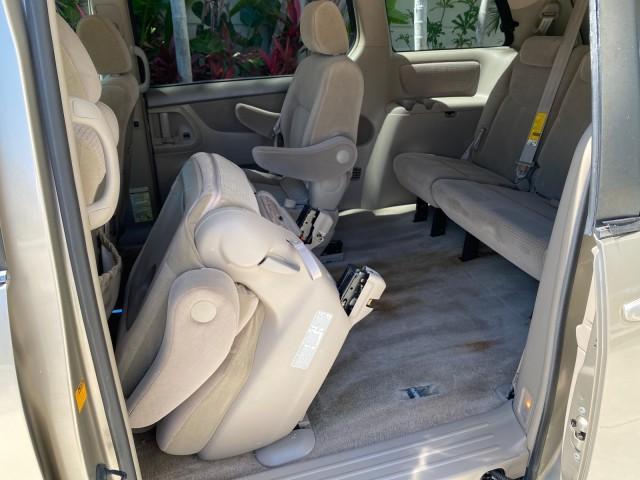 2006 Desert Sand Mica /Taupe Toyota Sienna VAN LE LOW MILES 78,653 (5TDZA23C86S) with an 3.3L 24-Valve SEFI DOHC VVT-i V6 Engine engine, Automatic transmission, located at 4701 North Dixie Hwy, Pompano Beach, FL, 33064, (954) 422-2889, 26.240938, -80.123474 - OUR WEBPAGE FLORIDACARS1.COM HAS OVER 100 PHOTOS AND FREE CARFAX LINK 2006 Toyota Sienna LE 7 Passenger Van 3.3L V6 Gasoline 26 MPG Front Wheel Drive Features ABS Brakes Air Conditioning AM/FM Stereo Automatic Transmission CD Audio Cloth Seats Cruise Control Fold-Away Third Row Full Roof Rack Power - Photo#84