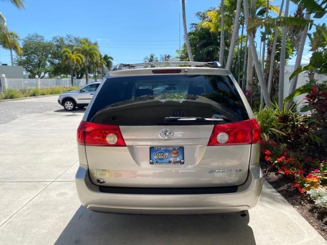 2006 Desert Sand Mica /Taupe Toyota Sienna VAN LE LOW MILES 78,653 (5TDZA23C86S) with an 3.3L 24-Valve SEFI DOHC VVT-i V6 Engine engine, Automatic transmission, located at 4701 North Dixie Hwy, Pompano Beach, FL, 33064, (954) 422-2889, 26.240938, -80.123474 - OUR WEBPAGE FLORIDACARS1.COM HAS OVER 100 PHOTOS AND FREE CARFAX LINK 2006 Toyota Sienna LE 7 Passenger Van 3.3L V6 Gasoline 26 MPG Front Wheel Drive Features ABS Brakes Air Conditioning AM/FM Stereo Automatic Transmission CD Audio Cloth Seats Cruise Control Fold-Away Third Row Full Roof Rack Power - Photo#93