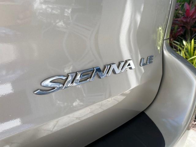 2006 Desert Sand Mica /Taupe Toyota Sienna VAN LE LOW MILES 78,653 (5TDZA23C86S) with an 3.3L 24-Valve SEFI DOHC VVT-i V6 Engine engine, Automatic transmission, located at 4701 North Dixie Hwy, Pompano Beach, FL, 33064, (954) 422-2889, 26.240938, -80.123474 - OUR WEBPAGE FLORIDACARS1.COM HAS OVER 100 PHOTOS AND FREE CARFAX LINK 2006 Toyota Sienna LE 7 Passenger Van 3.3L V6 Gasoline 26 MPG Front Wheel Drive Features ABS Brakes Air Conditioning AM/FM Stereo Automatic Transmission CD Audio Cloth Seats Cruise Control Fold-Away Third Row Full Roof Rack Power - Photo#96