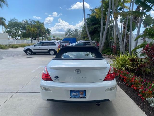 2008 Blizzard White Pearl /Dark Gray Toyota Camry Solara SE CONVERTIBLE LOW MILES 74,665 (4T1FA38PX8U) with an 3.3L DOHC SMPI VVT-i 24-Valve V6 Engine engine, Automatic transmission, located at 4701 North Dixie Hwy, Pompano Beach, FL, 33064, (954) 422-2889, 26.240938, -80.123474 - OUR WEBPAGE FLORIDACARS1.COM HAS OVER 100 PHOTOS AND FREE CARFAX LINK 2008 Toyota Camry Solara SE V6 Convertible 3.3L V6 F DOHC 24V Gasoline 29 MPG Front Wheel Drive Features ABS Brakes Air Conditioning Alloy Wheels AM/FM Stereo Automatic Transmission Auxiliary Audio Input CD Audio Cruise Control Le - Photo#44