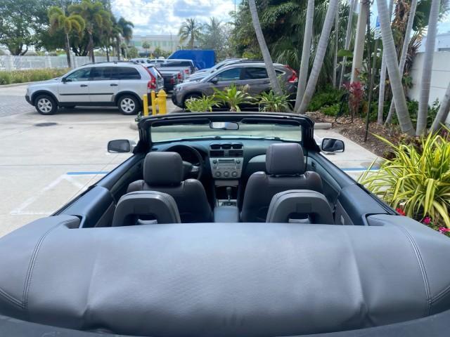 2008 Blizzard White Pearl /Dark Gray Toyota Camry Solara SE CONVERTIBLE LOW MILES 74,665 (4T1FA38PX8U) with an 3.3L DOHC SMPI VVT-i 24-Valve V6 Engine engine, Automatic transmission, located at 4701 North Dixie Hwy, Pompano Beach, FL, 33064, (954) 422-2889, 26.240938, -80.123474 - OUR WEBPAGE FLORIDACARS1.COM HAS OVER 100 PHOTOS AND FREE CARFAX LINK 2008 Toyota Camry Solara SE V6 Convertible 3.3L V6 F DOHC 24V Gasoline 29 MPG Front Wheel Drive Features ABS Brakes Air Conditioning Alloy Wheels AM/FM Stereo Automatic Transmission Auxiliary Audio Input CD Audio Cruise Control Le - Photo#46
