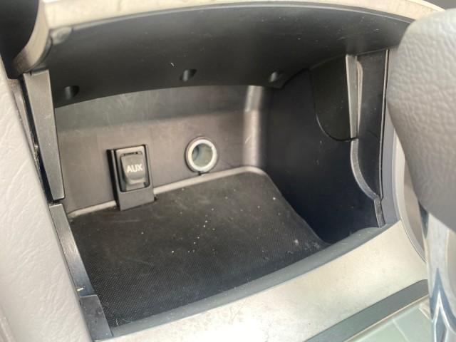 2008 Blizzard White Pearl /Dark Gray Toyota Camry Solara SE CONVERTIBLE LOW MILES 74,665 (4T1FA38PX8U) with an 3.3L DOHC SMPI VVT-i 24-Valve V6 Engine engine, Automatic transmission, located at 4701 North Dixie Hwy, Pompano Beach, FL, 33064, (954) 422-2889, 26.240938, -80.123474 - OUR WEBPAGE FLORIDACARS1.COM HAS OVER 100 PHOTOS AND FREE CARFAX LINK 2008 Toyota Camry Solara SE V6 Convertible 3.3L V6 F DOHC 24V Gasoline 29 MPG Front Wheel Drive Features ABS Brakes Air Conditioning Alloy Wheels AM/FM Stereo Automatic Transmission Auxiliary Audio Input CD Audio Cruise Control Le - Photo#85